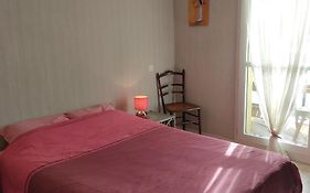Apartment With Wi Fi Near Ti Hanok Cinema